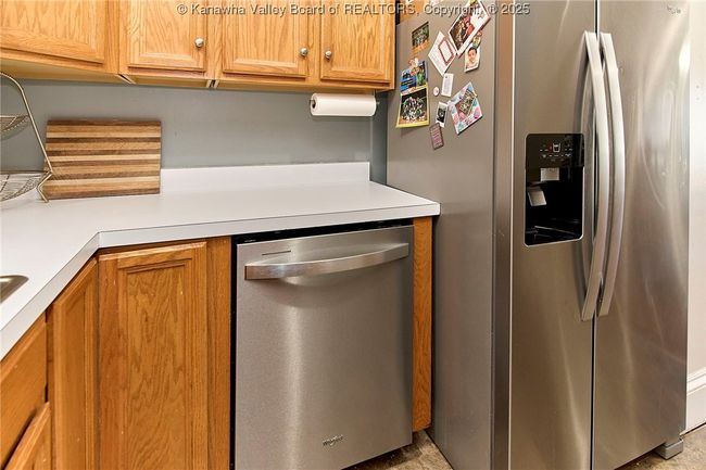 APT-231 - 1313 Lee St E, Condo with 2 bedrooms, 2 bathrooms and null parking in Charleston WV | Image 17