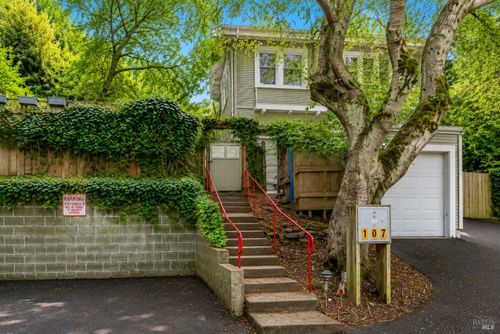 107 Stadium Ave, Mill Valley, CA, 94941 | Card Image