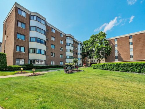 414e-5500 Lincoln Avenue, Morton Grove, IL, 60053 | Card Image