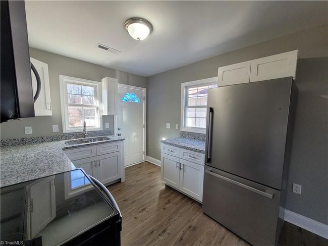 APT-1 - 800 Dodson Mill Rd, Home with 2 bedrooms, 1 bathrooms and null parking in Pilot Mountain NC | Image 4
