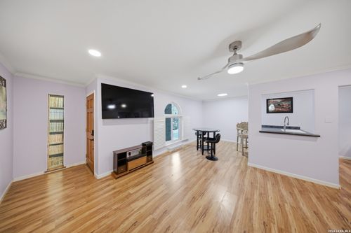 1-102 Vassar Ln, San Antonio, TX, 78212-1907 | Card Image