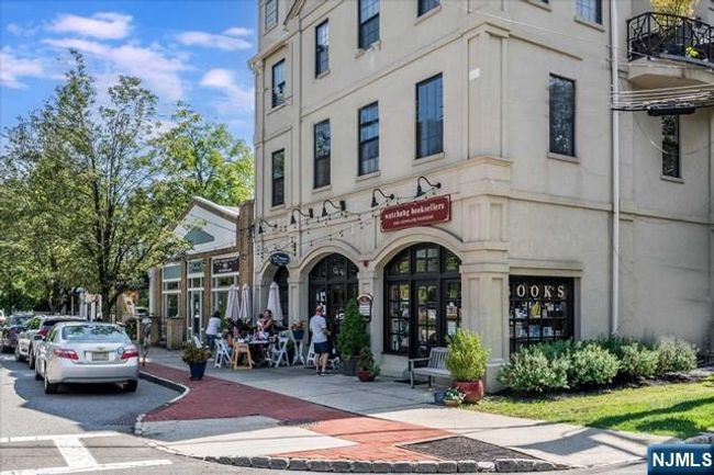 163 Park St, Home with 10 bedrooms, 1 bathrooms and null parking in Montclair NJ | Image 17