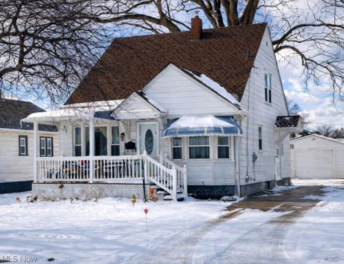 1858 15th St Sw, Akron, OH, 44314-2813 | Card Image