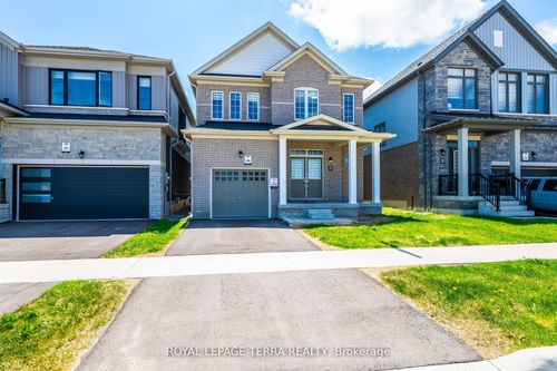 112 Nottingham Rd, Barrie, ON, L9J0L4 | Card Image