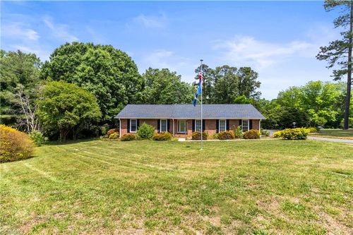 139 Woodhaven Ln, Mocksville, NC, 27028-4358 | Card Image