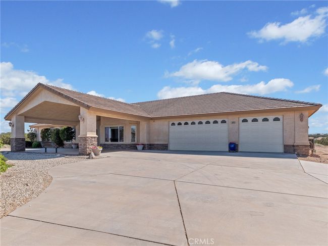 8650 Verbena Rd, House other with 4 bedrooms, 4 bathrooms and 7 parking in Oak Hills CA | Image 64