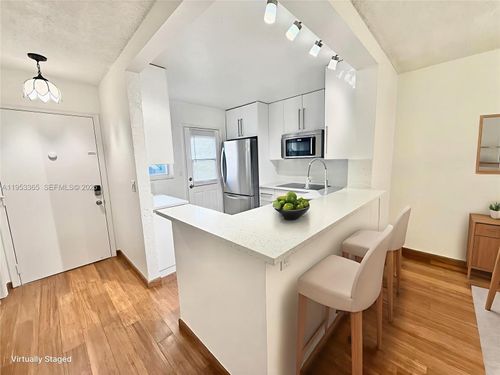 apt-104-901 Ne 14th Ave, Hallandale Beach, FL, 33009-2701 | Card Image