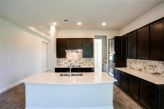 150 Raptor Beak Way, House other with 3 bedrooms, 3 bathrooms and 2 parking in Cedar Creek TX | Image 24