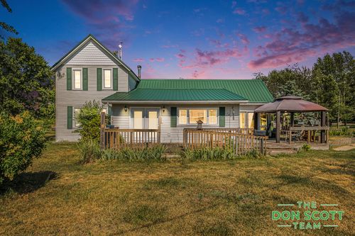 1444 S Moorland Rd, Ravenna, MI, 49451-9535 | Card Image