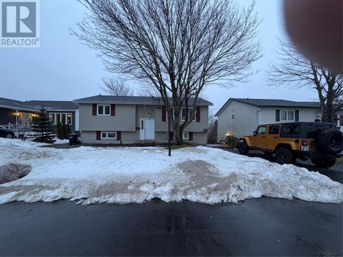 45 Canada Dr, St. John's, NL, A1E4H3 | Card Image