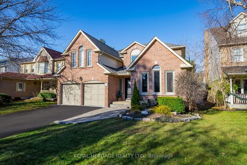 14 Balsdon Cres, Whitby, ON, L1P1L5 | Card Image