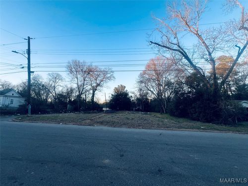 2601 Plum St, Montgomery, AL, 36107-2709 | Card Image