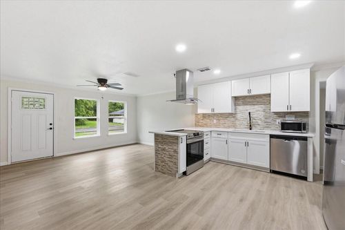5260 Landry Ln, Beaumont, TX, 77708-5014 | Card Image