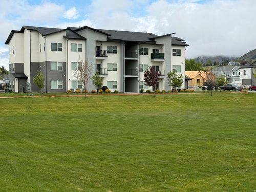 302a-163 E 550 N, Providence, UT, 84332-8811 | Card Image