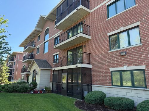 204-6820 W Winding Trl, Oak Forest, IL, 60452-5213 | Card Image