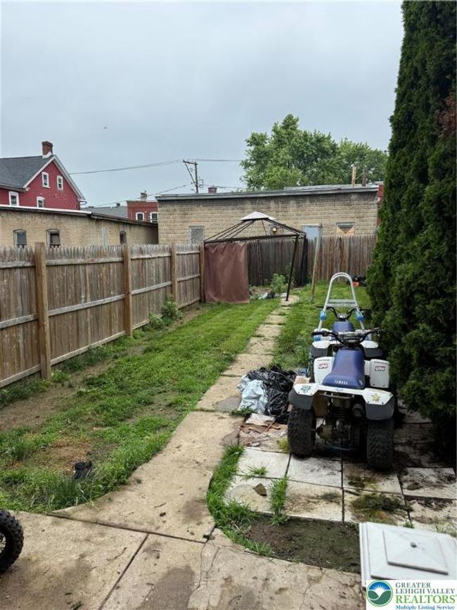 713 E 5 Th St, Home with 6 bedrooms, 2 bathrooms and null parking in BETHLEHEM PA | Image 24