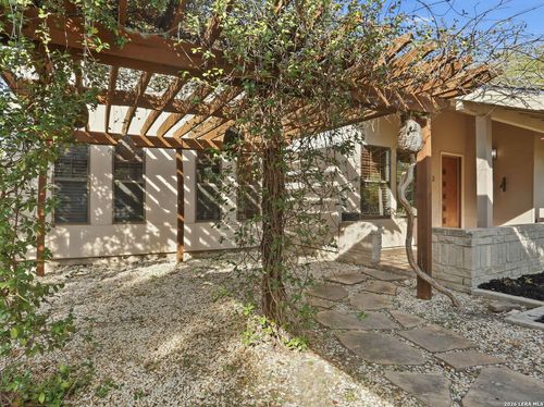 543 Robinhood Pl, Alamo Heights, TX, 78209-3427 | Card Image