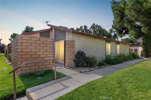 1364 Vista Serena Ave, Banning, CA, 92220-2566 | Card Image