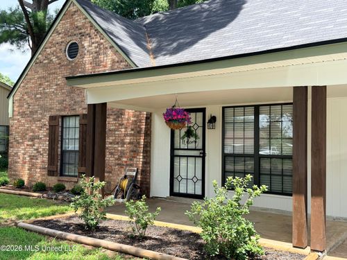 726 Thornwood Drive, Southaven, MS, 38671 | Card Image