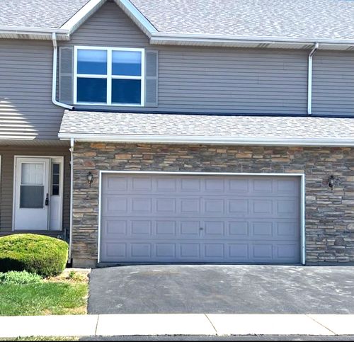 1172 Rose Dr, Sycamore, IL, 60178-9505 | Card Image