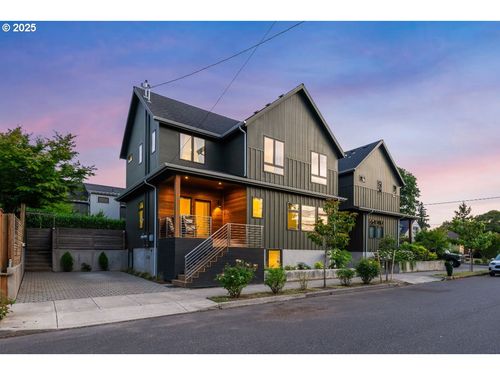 3904 Ne Going St, Portland, OR, 97211-8159 | Card Image