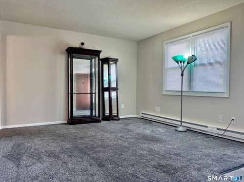 8-8 Roma St, East Haven, CT, 06512-3743 | Card Image