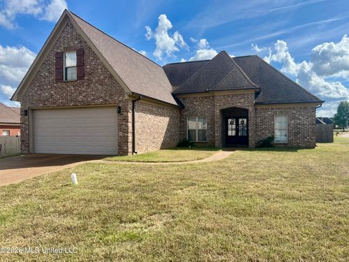 900 Falcon St, Senatobia, MS, 38668-6005 | Card Image