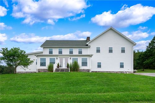 143 Sterrett Rd, Grove City, PA, 16127-7223 | Card Image