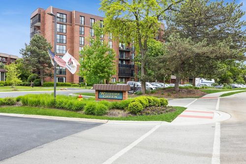 unit-103-111 Acacia Dr, Indian Head Park, IL, 60525-4403 | Card Image