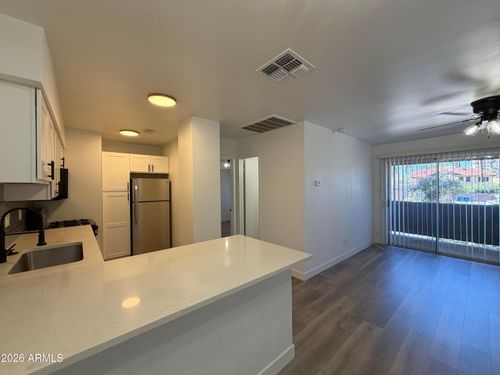 c8-302 E Monte Vista, Phoenix, AZ, 85004 | Card Image