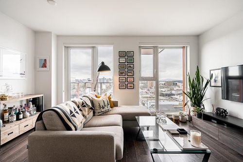 1110-933 E Hastings St, Vancouver, BC, V6A0G6 | Card Image
