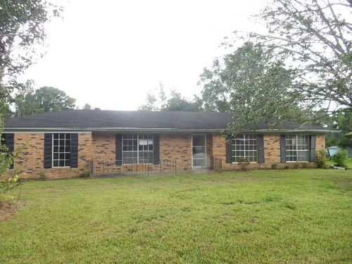 908 Linda Dr, Hattiesburg, MS, 39401-1060 | Card Image