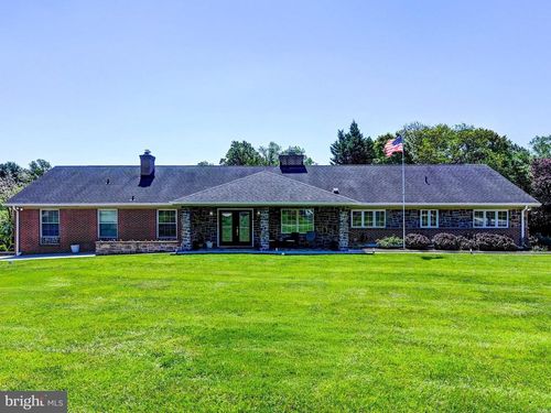 3213 Woodvalley Dr, Pikesville, MD, 21208-1934 | Card Image