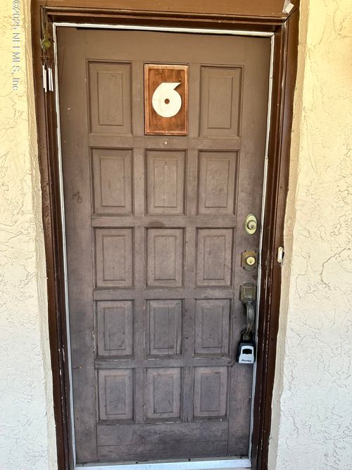 6-1647 El Camino Rd, JACKSONVILLE, FL, 32216-8812 | Card Image