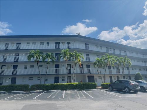 apt-338-443 Ne 195th St, Miami, FL, 33179-3305 | Card Image