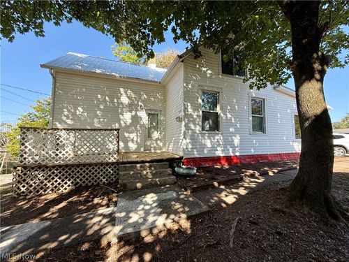 220 Oaklawn Ave, Woodsfield, OH, 43793-1009 | Card Image