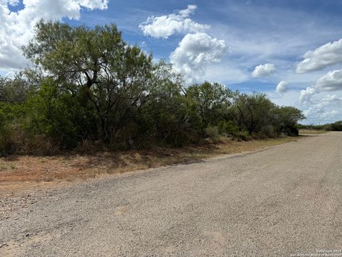 220 County Road 4401, Dilley, TX, 78017-4568 | Card Image
