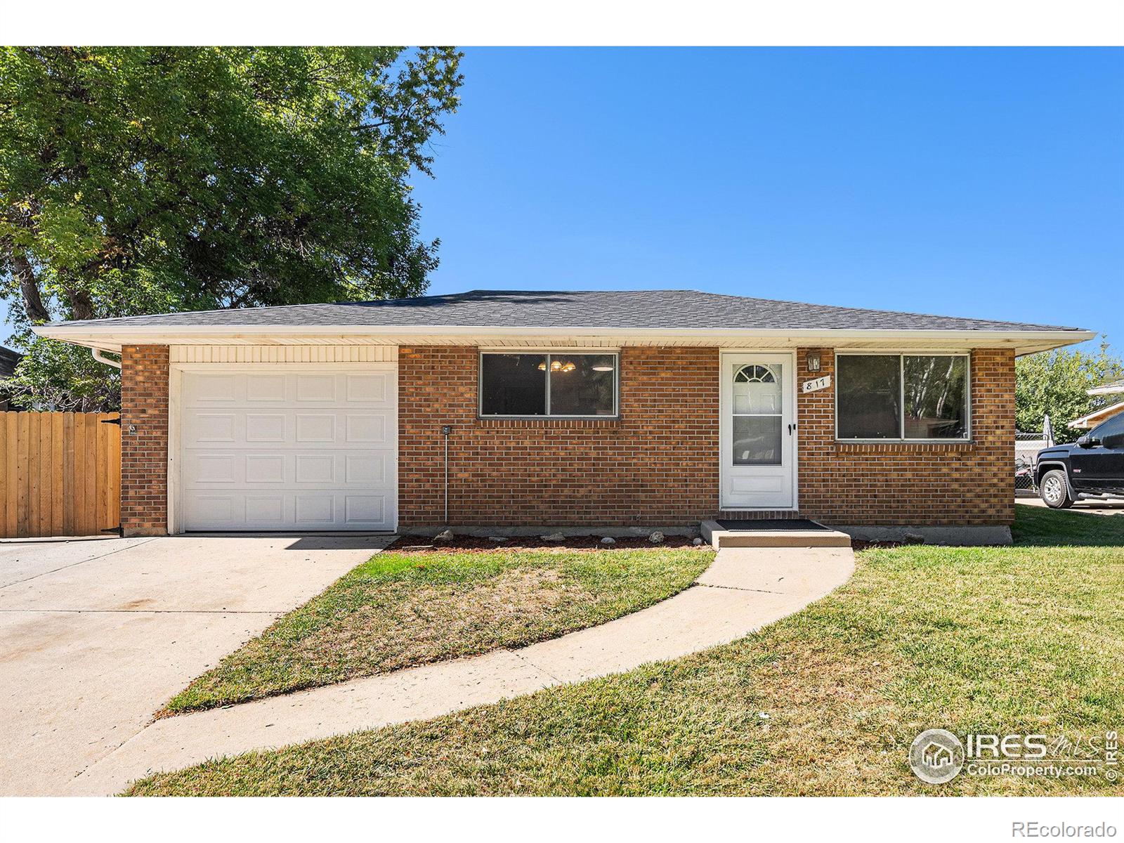 Hubbard Dr, Longmont, CO 80504