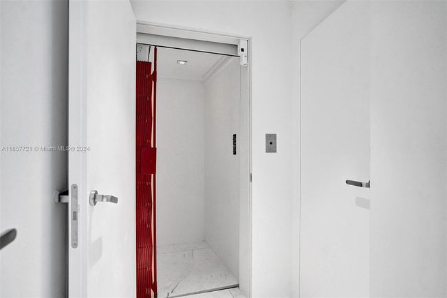 APT-101 - 1000 Venetian Way, Townhouse with 4 bedrooms, 4 bathrooms and null parking in Miami Beach FL | Image 12