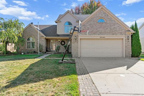 16040 Violet Dr, Macomb, MI, 48042-2866 | Card Image