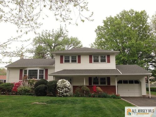 8 Sherwood Rd, Edison, NJ, 08820-2312 | Card Image