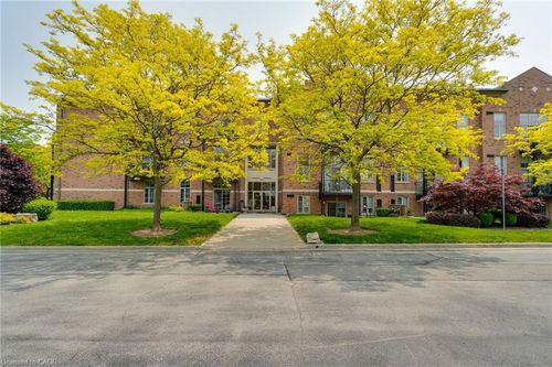 105-262 Dundas St E, Waterdown, ON, L8B1A9 | Card Image