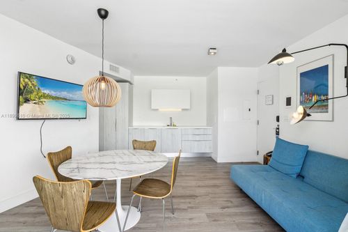 302-6080 Collins Ave, Miami Beach, FL, 33140-2215 | Card Image