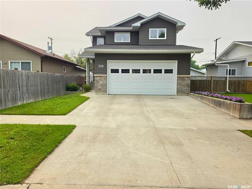 328 Mctavish St, Outlook, SK, S0L2N0 | Card Image