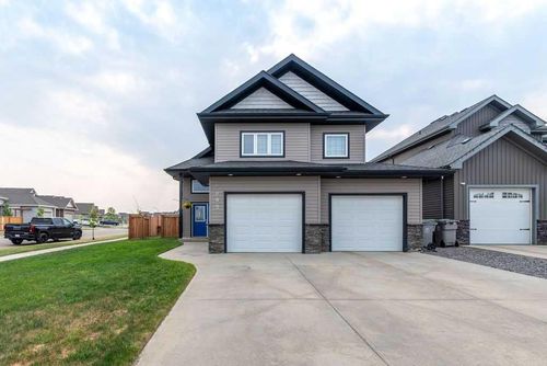 1802 59b Avenue Close, Lloydminster, AB, T9V3P5 | Card Image