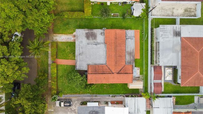 5959 Sw 16 Th Ter, House other with 3 bedrooms, 2 bathrooms and null parking in Miami FL | Image 34