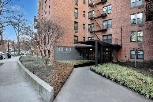 apt-1d-140 Burden Cres, Briarwood, NY, 11435-2340 | Card Image