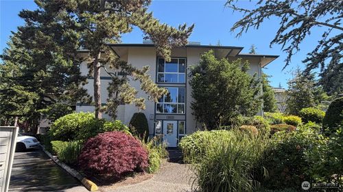 a105-5620 200th St Sw, Lynnwood, WA, 98036-6264 | Card Image