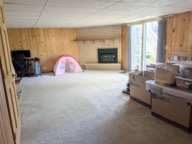 LL Living with Walk Out | Image 39