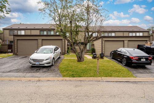 175 Aberdeen Ct, Geneva, IL, 60134-2411 | Card Image